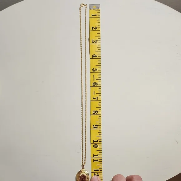 Goldtone Rose Cottagecore Locket Vintage Necklace - Picture 3 of 8